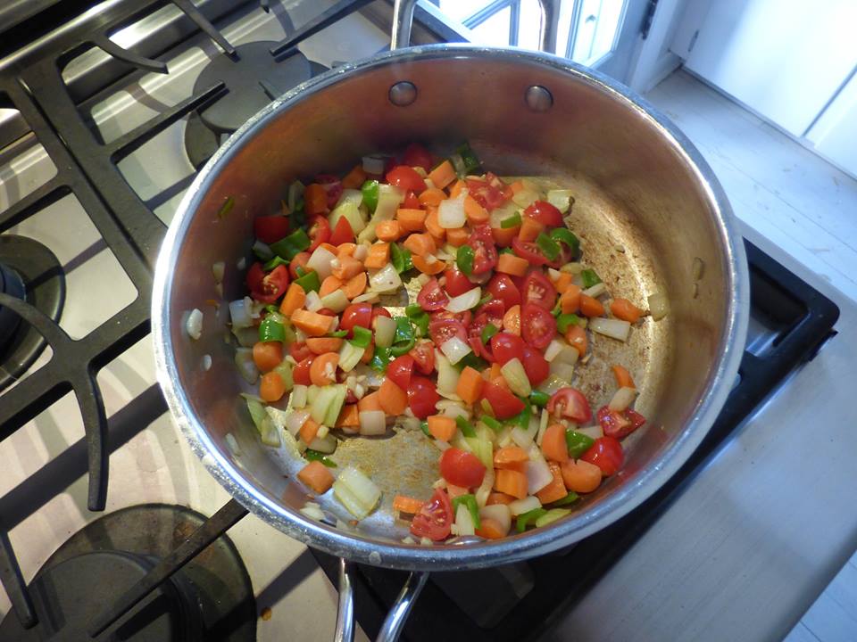 Tortilla soup garlic and vegetables